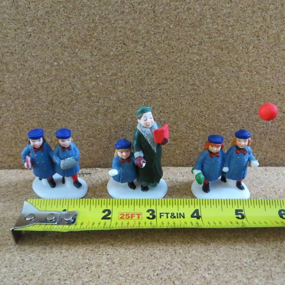 Dept 56 Heritage Village Collection Holiday Field Trip Set Of 3 Figures - Picture 5 of 6